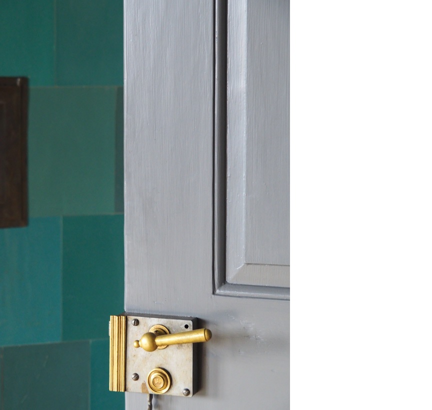 New Completely Natural Water Based Paint for Wood
